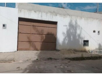 Casa em leilão - Rua Santo Expedito, 625 - Nova Serrana/MG - Itaú Unibanco S/A  | Z33457