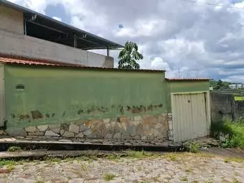 Casa em leilão - Rua Diva Lucia Corrêa, 40 - Formiga/MG - Banco Santander Brasil S/A | Z33390