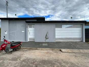 Casa em leilão - Rua Valdacir da Costa Vale, 187 - Unaí/MG - Banco Santander Brasil S/A | Z33480