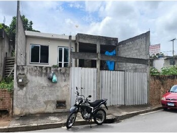 Casa em leilão - Avenida Ricardo Vale, 30 - Miracema/RJ - Banco Bradesco S/A | Z33373