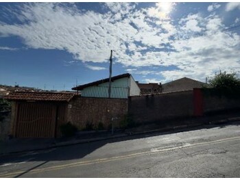Casa em leilão - Rua Santa Luzia, 685 - São Sebastião do Paraíso/MG - Itaú Unibanco S/A  | Z33457