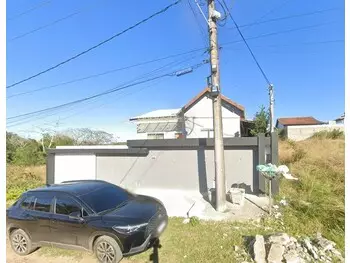 Casa em leilão - Rua 21 de Abril, 105 - Iguaba Grande/RJ - Banco Santander Brasil S/A | Z33078