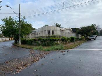 Casa em leilão - Avenida das Sibipirunas, 210 - Ribeirão Preto/SP - Banco Santander Brasil S/A | Z33390