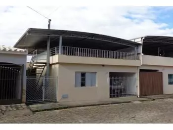 Casa em leilão - rua doutor nabuco de araújo, 282 - formiga/mg - banco bradesco s/a | z33523