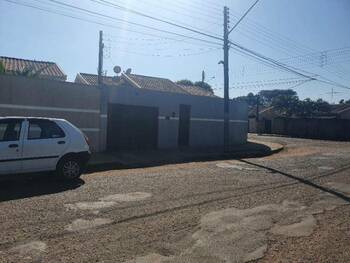 Casa em leilão - Avenida Santino Brianezi, 4 - Ourinhos/SP - Banco Santander Brasil S/A | Z33480