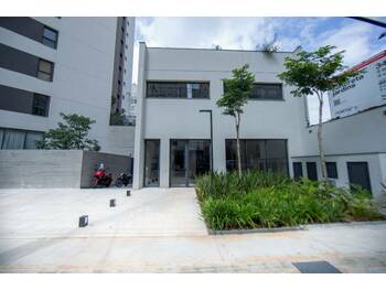 Lojas em leilão - Alameda Franca, 1033 - São Paulo/SP - Banco Santander Brasil S/A | Z33444