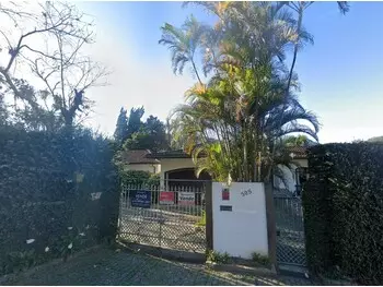 Casa em leilão - rua doutor eugênio barcellos, 505 - petrópolis/rj - banco santander brasil s/a | z33078