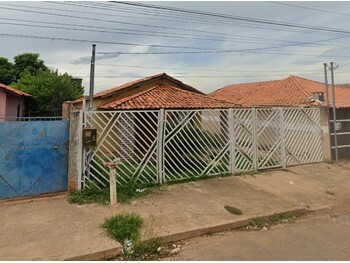 Casa em leilão - Rua Bico de Arara, 22 - Várzea Grande/MT - Banco Bradesco S/A | Z33375