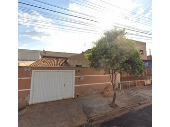Casa em leilão - Rua José Pedro Teixeira Cardoso, 547 - Araraquara/SP - Banco Santander Brasil S/A | Z33491