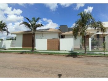 Casa em leilão - Rua dos Flamingos, 810-W - Lucas do Rio Verde/MT - Banco Bradesco S/A | Z33373