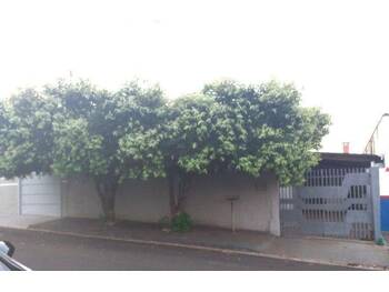 Casa em leilão - Rua 13 de Maio, 1657 - Taquaritinga/SP - Banco Santander Brasil S/A | Z33480
