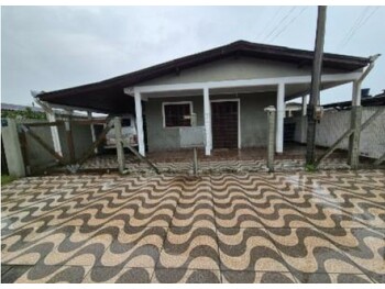 Casa em leilão - Rua Luiz Araujo, 1757 - Mostardas/RS - Banco Santander Brasil S/A | Z33129