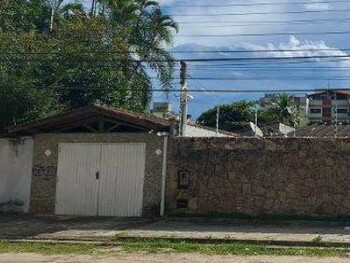Casa em leilão - Rua Bragança, 766 - Guarujá/SP - Rodobens Administradora de Consórcios Ltda | Z33388