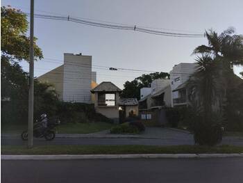 Casa em leilão - Estrada João de Oliveira Remião, 1763 - Porto Alegre/RS - Banco Santander Brasil S/A | Z33480