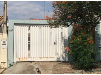 Casa em leilão - Rua Juraci Felisberto de Oliveira, 330 - São João da Boa Vista/SP - Banco Bradesco S/A | Z33373