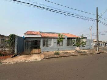 Casa em leilão - Rua Caraíbas, 351 - Apucarana/PR - Banco Santander Brasil S/A | Z33480