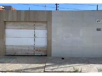 Casa em leilão - Rua Francisco Julio Pereira, 20 - Petrolina/PE - Banco Bradesco S/A | Z33410