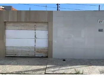 Casa em leilão - Rua Francisco Julio Pereira, 20 - Petrolina/PE - Banco Bradesco S/A | Z33410