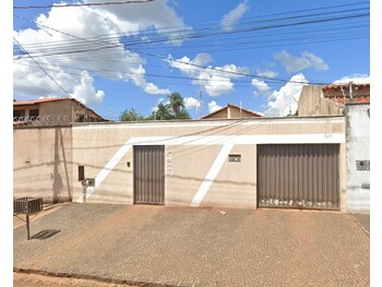 Casa em leilão - Rua Zero, 423 - Ituiutaba/MG - Banco Bradesco S/A | Z33451