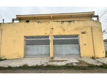 Casa em leilão - Rua Alice Machado de Azevedo, 221 - São Vicente/SP - Banco Bradesco S/A | Z33373