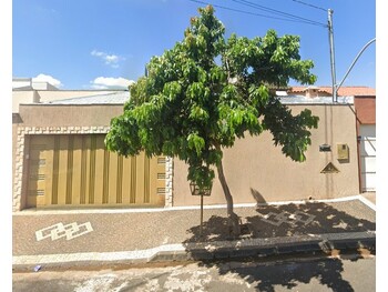 Casa em leilão - Rua Neilton Cobo Victor, 591 - Uberlândia/MG - Itaú Unibanco S/A  | Z33614