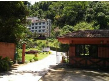 Apartamentos e Flats em leilão - Estrada do Contorno Km 62, s/n - Petrópolis/RJ - Itaú Unibanco S/A  | Z33535