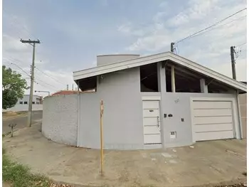 Casa em leilão - rua jamil malis, 358 - mogi guaçu/sp - banco santander brasil s/a | z33271