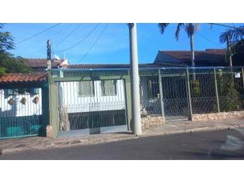 Casa em leilão - Rua Osmar Amaro de Freitas, 130 - Porto Alegre/RS - Banco Santander Brasil S/A | Z33610