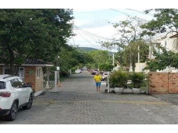 Casa em leilão - Rua Doutor Manoel Gomes Xavier, 98 - Niterói/RJ - Itaú Unibanco S/A  | Z33535