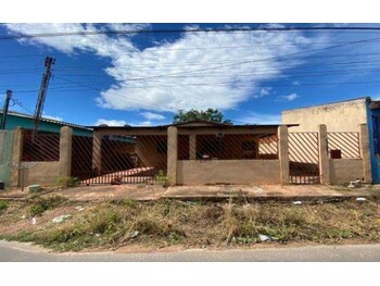 Casa em leilão - Rua Nove, 32 - Cuiabá/MT - Banco Bradesco S/A | Z33707