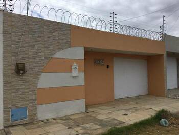 Casa em leilão - Rua Viviane Aguiar Holanda, 1462 - Sobral/CE - Banco Santander Brasil S/A | Z33610