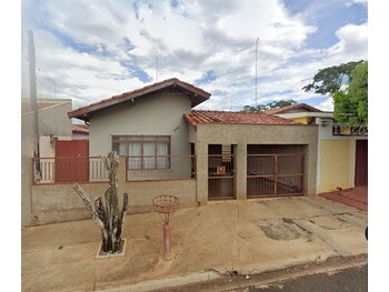 Casa em leilão - Rua Antônio Delarei Garcia Duarte, 171 - São Simão/SP - Banco Bradesco S/A | Z33628