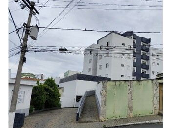 Apartamentos e Flats em leilão - Avenida Coronel Amâncio Bernardes, 13 - Santo Antônio do Monte/MG - Banco Cooperativo Sicoob S.A. | Z33660