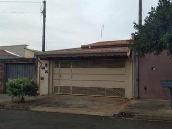 Casa em leilão - Rua Francisco Travertino, 55 - Leme/SP - Banco Santander Brasil S/A | Z33610