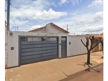 Casa em leilão - Rua Gabriel Theodoro de Oliveira, 408 - Ituverava/SP - Banco Bradesco S/A | Z33583