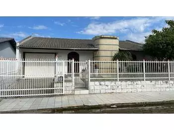 Casa em leilão - rua antonio millioli, 281 - balneario rincao/sc - banco santander brasil s/a | z33610