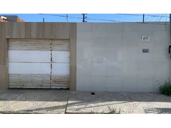 Casa em leilão - Rua Francisco Julio Pereira, 20 - Petrolina/PE - Banco Bradesco S/A | Z33601
