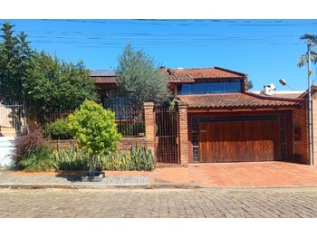 Casa em leilão - Rua Alfredo Chaves, 379 - Passo Fundo/RS - Banco Santander Brasil S/A | Z33357