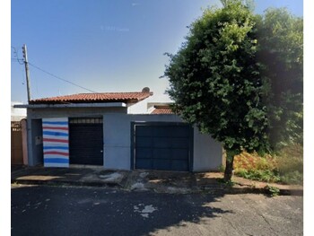 Terrenos e Lotes em leilão - Rua Aracaju, S/n - Uberlândia/MG - Banco Bari de Investimentos e Financiamentos S/A | Z33609