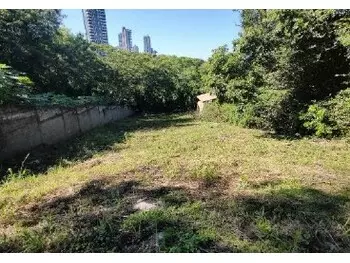 Terrenos e lotes em leilão - rua quintino bocaiúva, s/n° - foz do iguaçu/pr - banco bradesco s/a | z33707