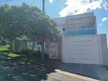 Casa em leilão - Rua Lauro José Lopes, s/n - Ivaiporã/PR - Banco Santander Brasil S/A | Z33610