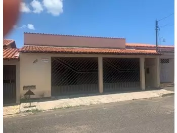 Casa em leilão - rua rio grande do norte, 1497 - uberlândia/mg - banco cooperativo sicoob s.a. | z33550