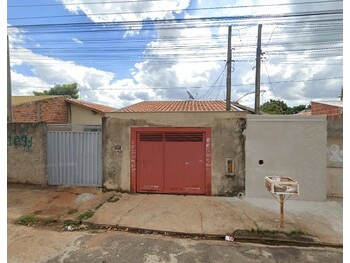 Casa em leilão - Rua Elza Almeida Lemos, 1095 - Araçatuba/SP - Creditas Soluções Financeiras Ltda | Z33667