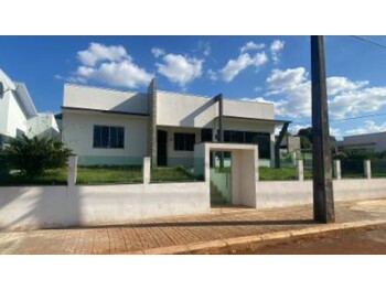 Casa em leilão - Rua Roberto Malacarne, 21 - Nova Prata do Iguaçu/PR - Banco Santander Brasil S/A | Z33357
