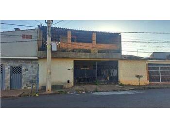 Casa em leilão - Rua Antônio Milena, 875 - Ribeirão Preto/SP - Banco Santander Brasil S/A | Z33610