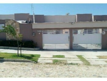 Casa em leilão - Rua Taciano Rocha Ponte, 142 - Caucaia/CE - Itaú Unibanco S/A  | Z33535