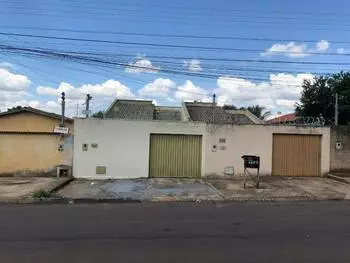 Casa em leilão - rua luiz carlos de morais, s/nº - trindade/go - banco santander brasil s/a | z33610