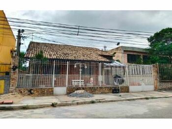 Casa em leilão - Rua Guilhem Duarte, 46 - Nova Iguaçu/RJ - Itaú Unibanco S/A  | Z33535