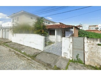 Casa em leilão - Rua Governador Valadares, 120 - Serrinha/BA - Itaú Unibanco S/A  | Z33535