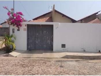Casa em leilão - Rua Carlos Fontenele Adrião, 210 - Parnaíba/PI - Banco Santander Brasil S/A | Z33752